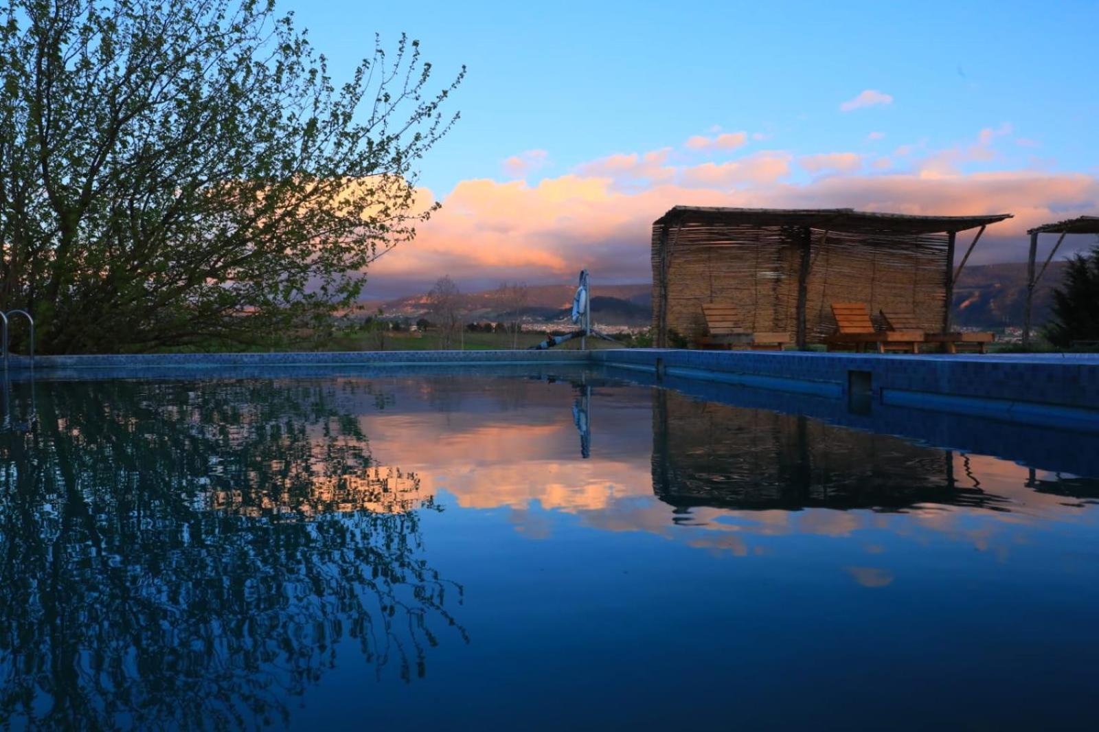 Ferme D'Hote La Vallee Hotel Azrou Exterior photo